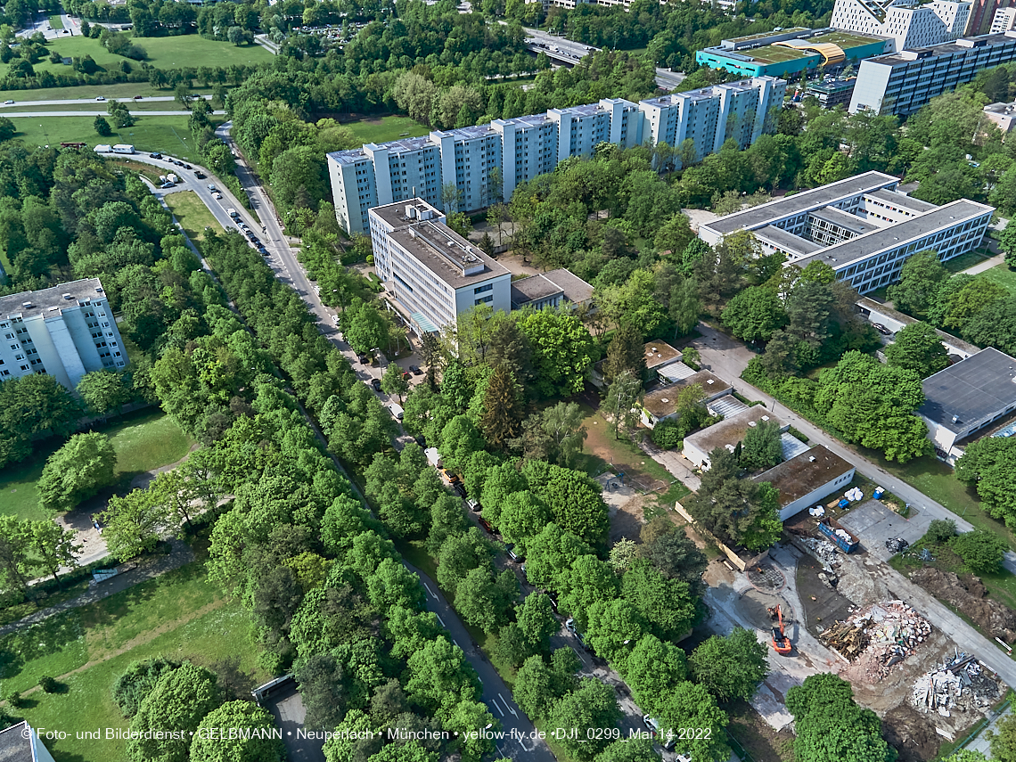14.05.2022 - Luftbilder von der Baustelle Haus für Kinder in Neuperlach